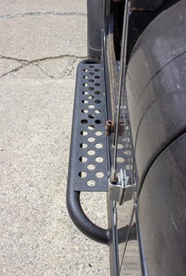 Fishbone Rock Slider with Tube Step
