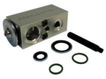 Expansion Valve for 2005-2010 Jeep WK, WH Grand Cherokee and XK, XH Commander Crown Automotive